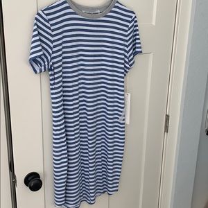 Stripped casual t shirt dress.